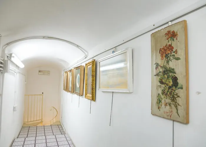 D'epoca Colosseo Art Gallery *